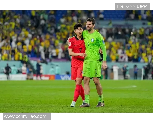 足球明星抵达韩国引发热潮球迷热情迎接偶像盛况空前