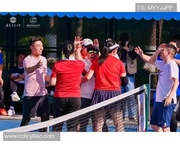 王芳独家分享网球心得与技巧助你提升球技的秘密与经验